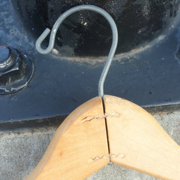 Vintage Ambassador Washington's 500 Room Downtown Hotel Wood Hanger - Picture 9 of 14